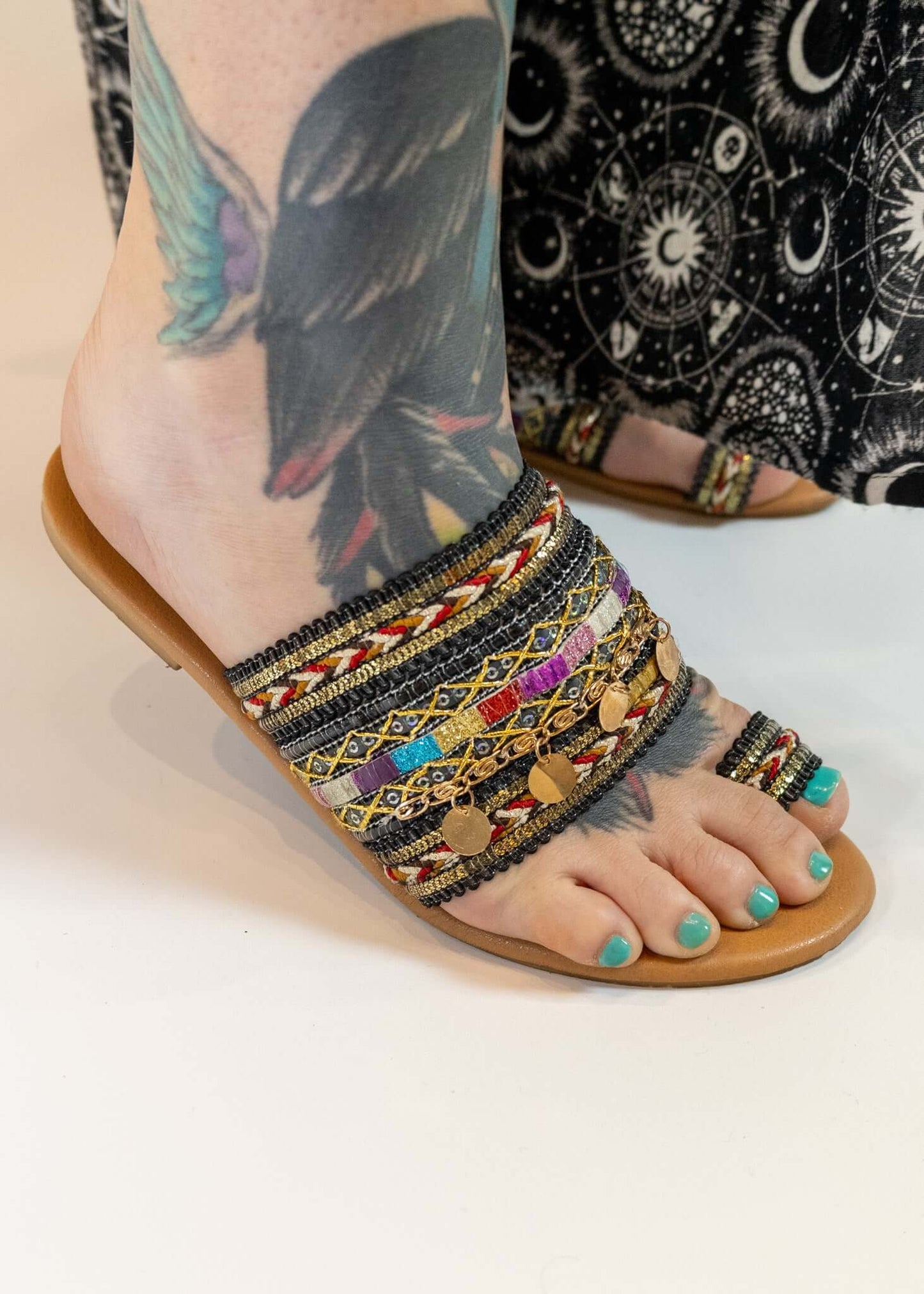 Flat Boho Sandals With Black Embroidery Details